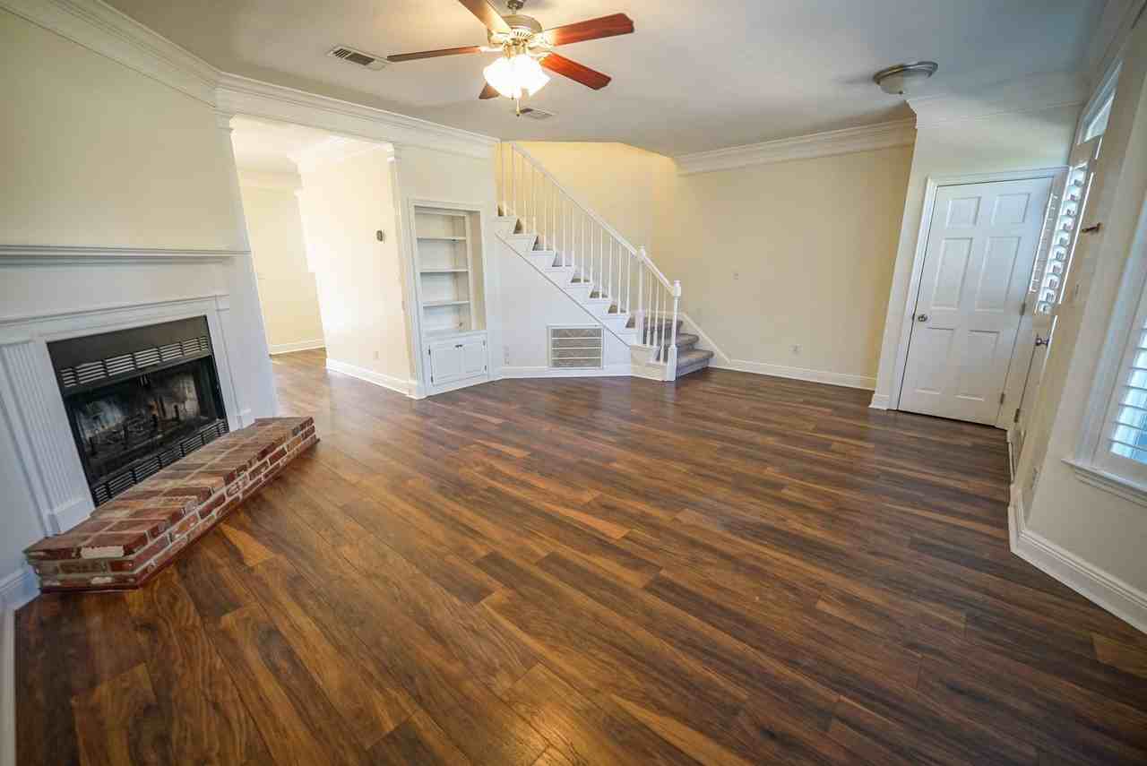 825 Beard St - Photo 2 of 33