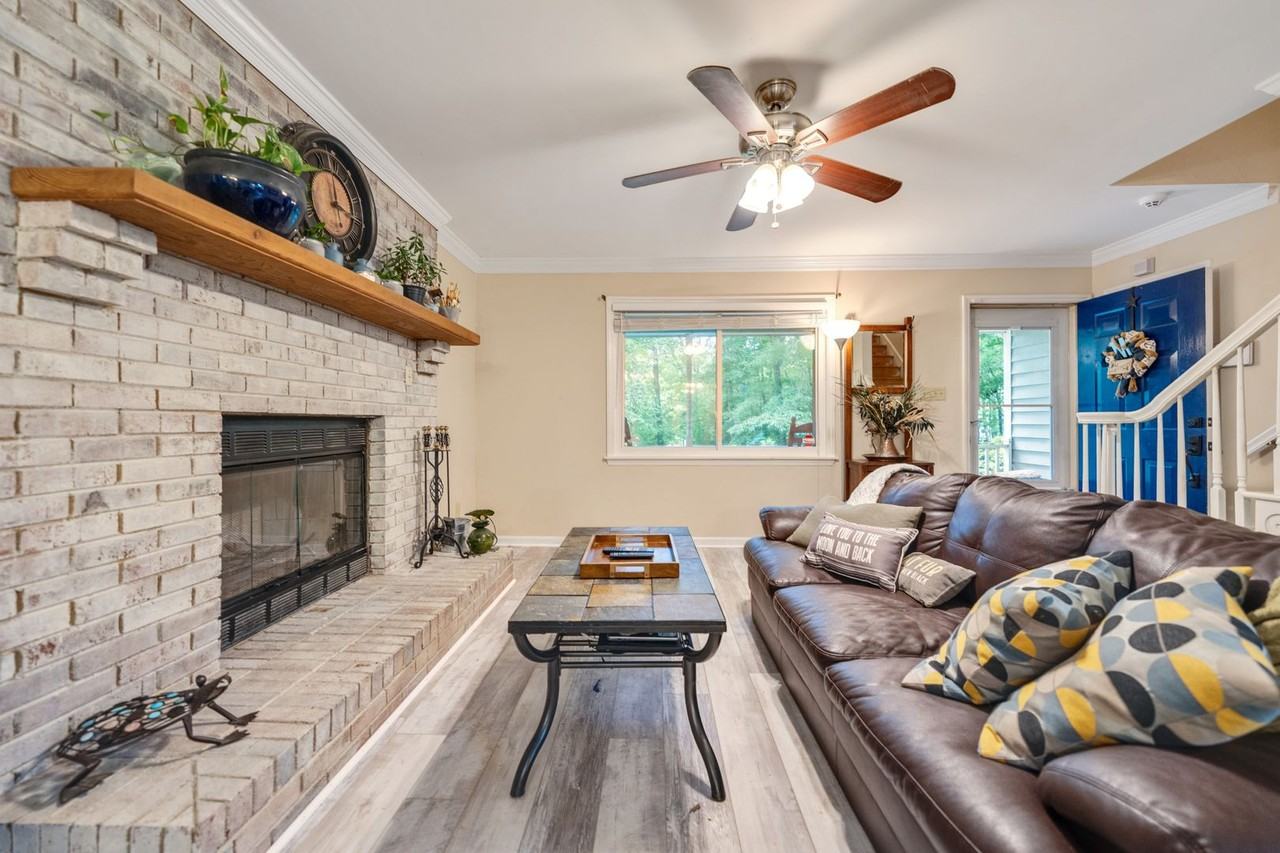 732 Phelps Rd - Photo 3 of 13