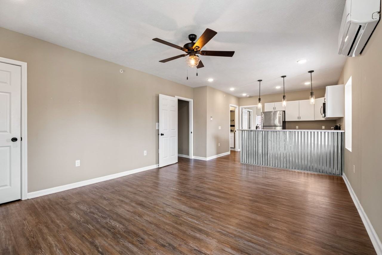 600 S 31st Ave - Photo 2 of 11