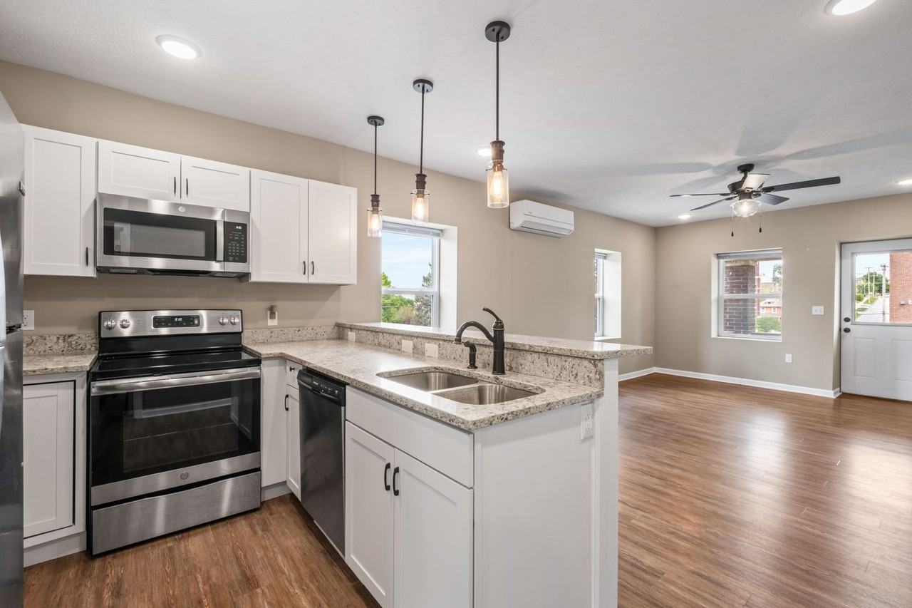 600 S 31st Ave - Photo 5 of 11