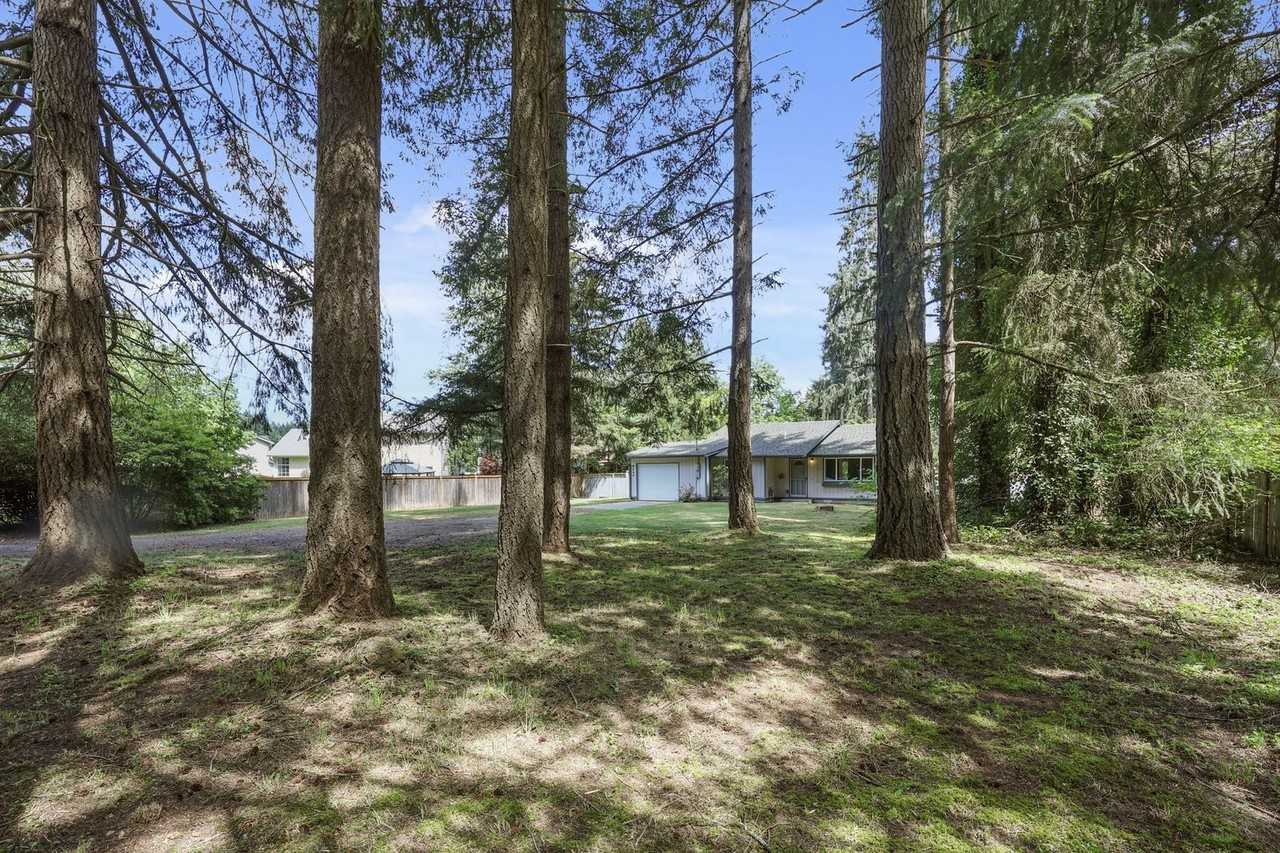 4040 Carpenter Rd Se - Photo 2 of 35