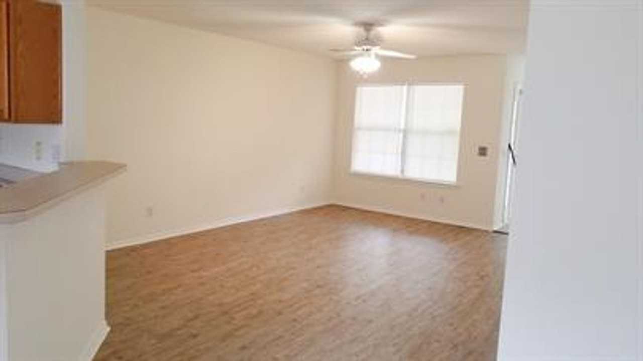 321 Campus Ln - Photo 2 of 10