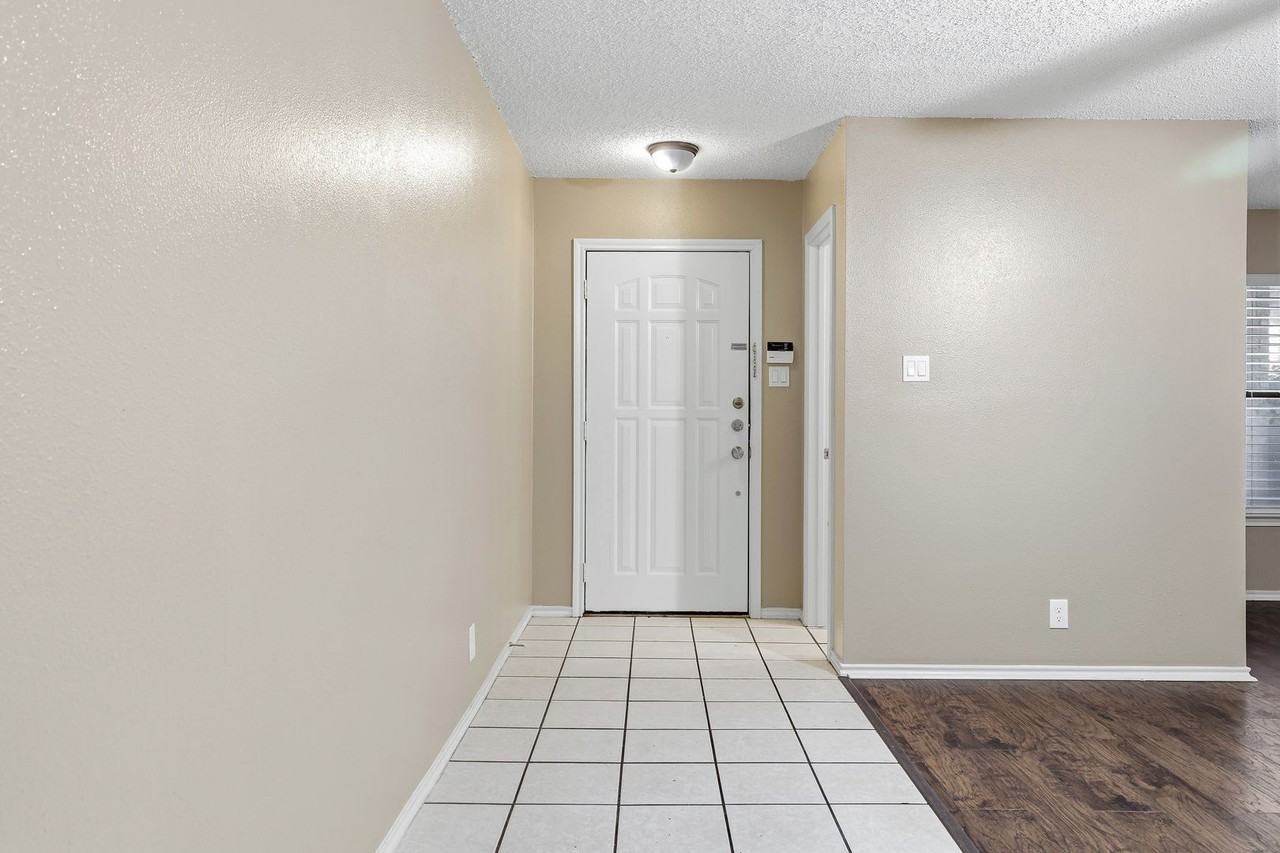 5202 Kenton Stone - Photo 3 of 28