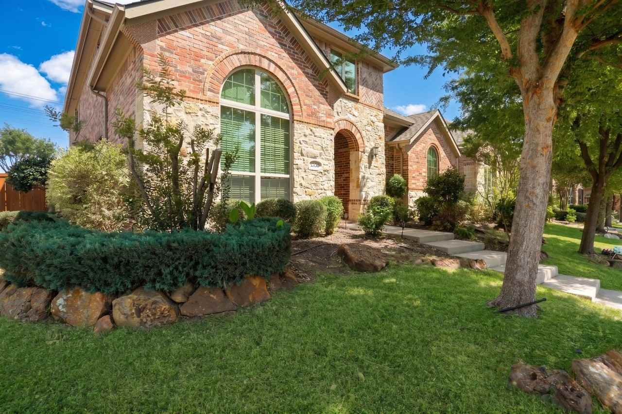 2346 Arezzo Ln - Photo 3 of 30