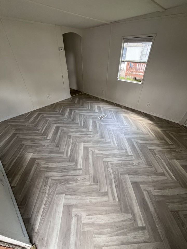 501 S Hickory St - Photo 4 of 10