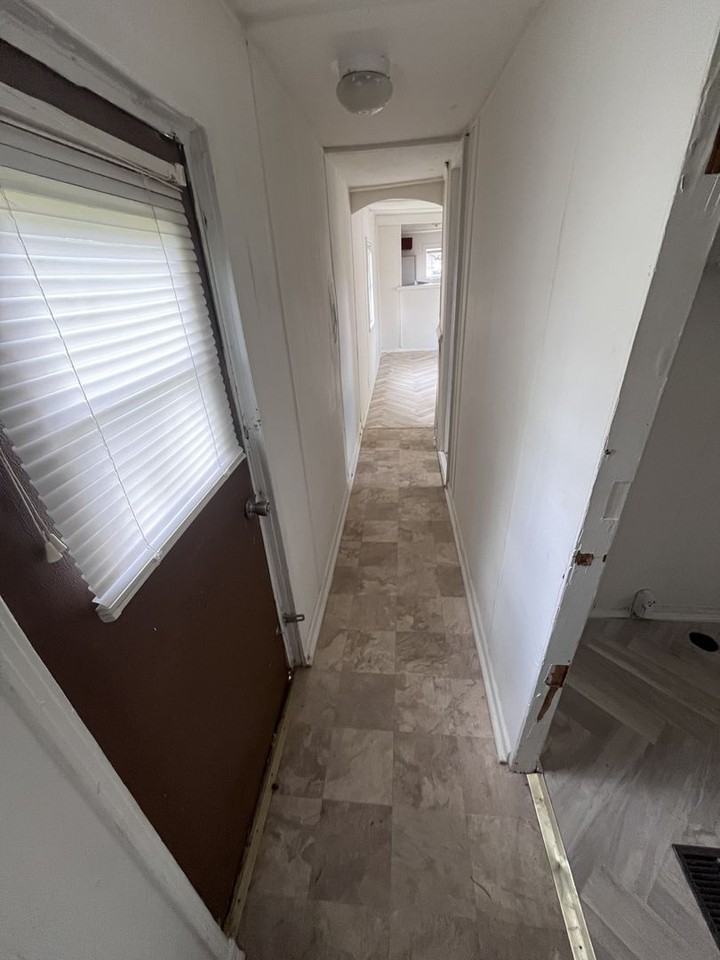 501 S Hickory St - Photo 6 of 10