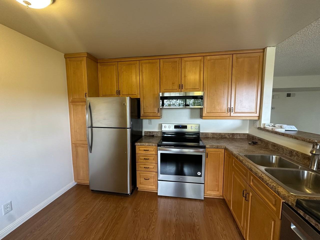 3121 Cashill Blvd - Photo 3 of 9