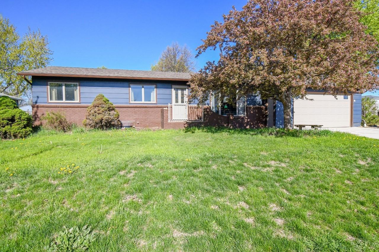 103 Perry Ln - Photo 2 of 41