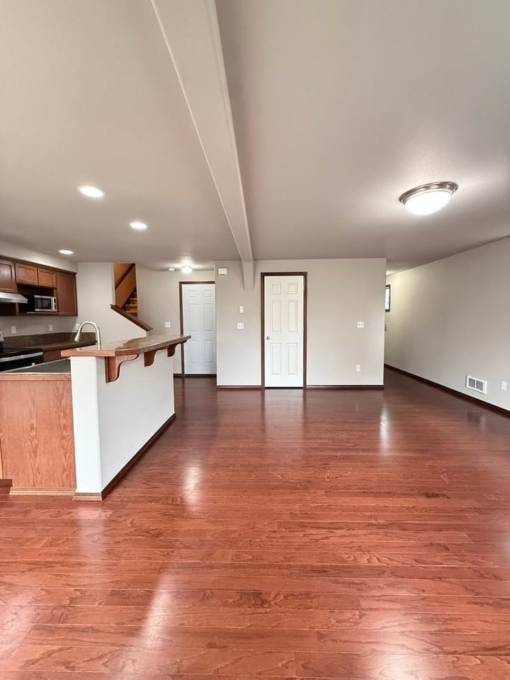 14629 46th Ave Ne - Photo 3 of 31