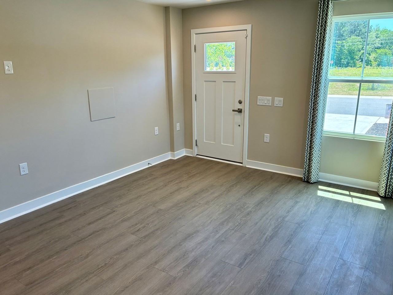 2030 Parow Ln Nw - Photo 3 of 38
