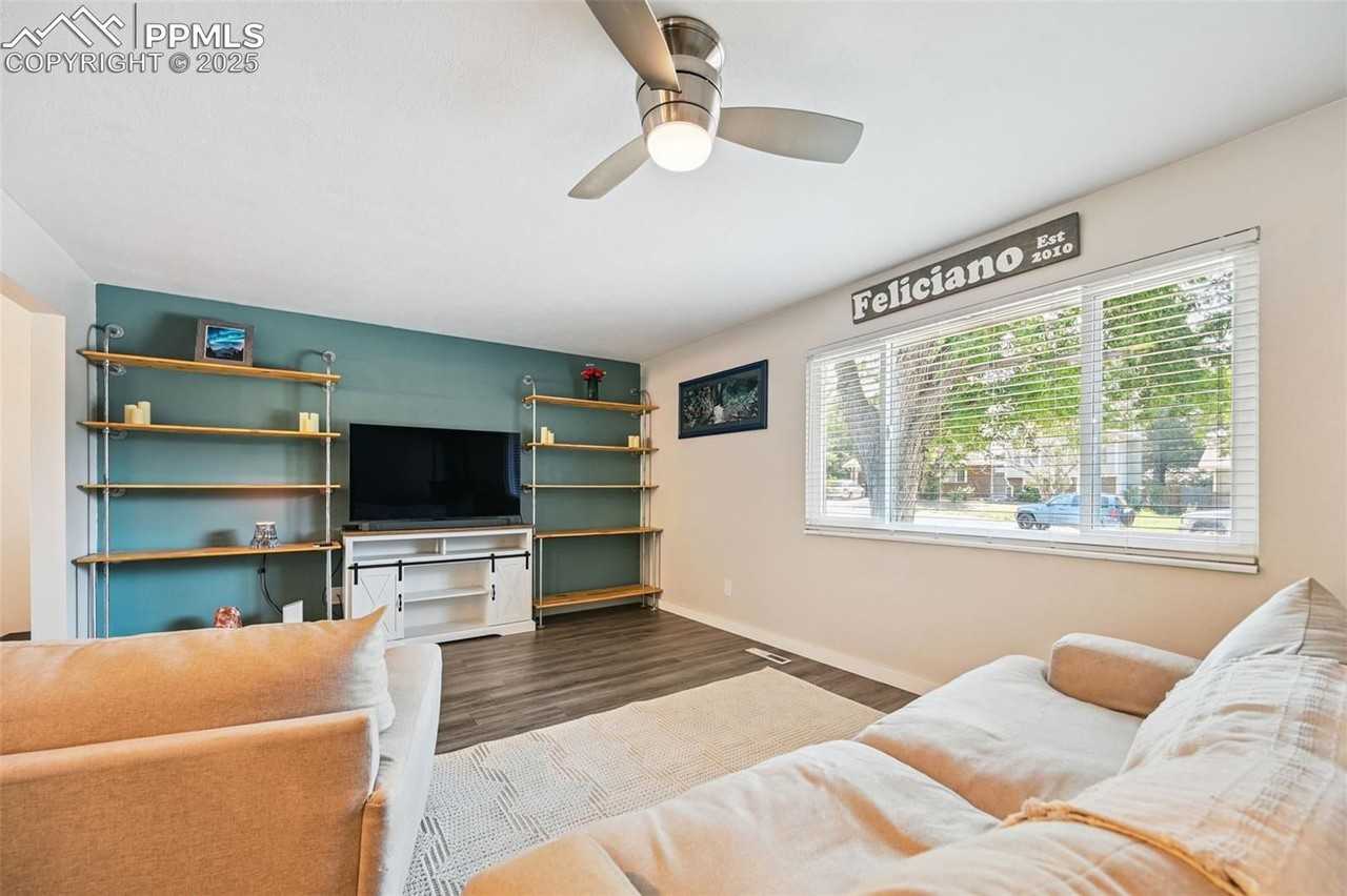 4189 Hidden Cir - Photo 5 of 37