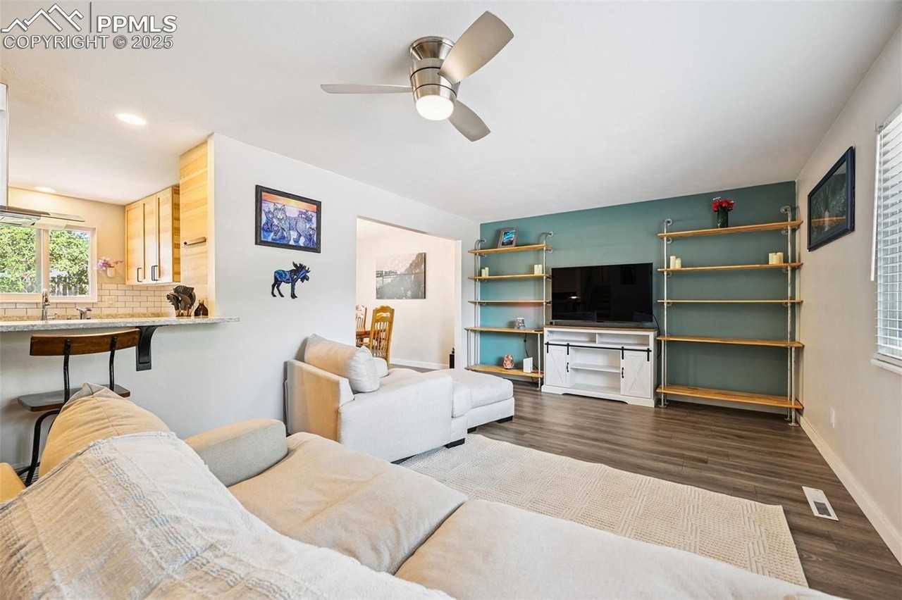 4189 Hidden Cir - Photo 6 of 37