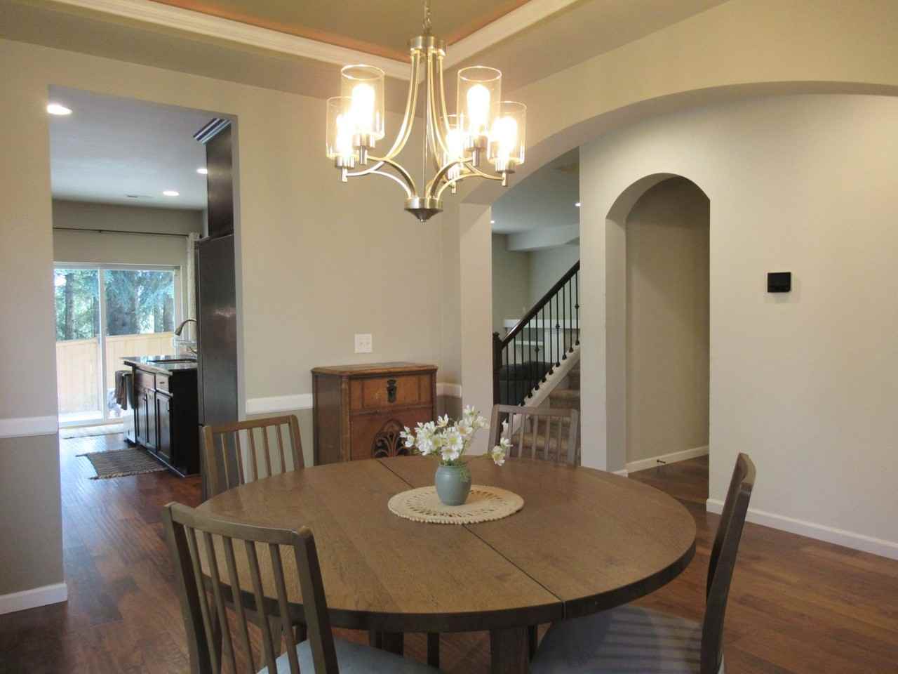14203 Parkview Dr E - Photo 2 of 17