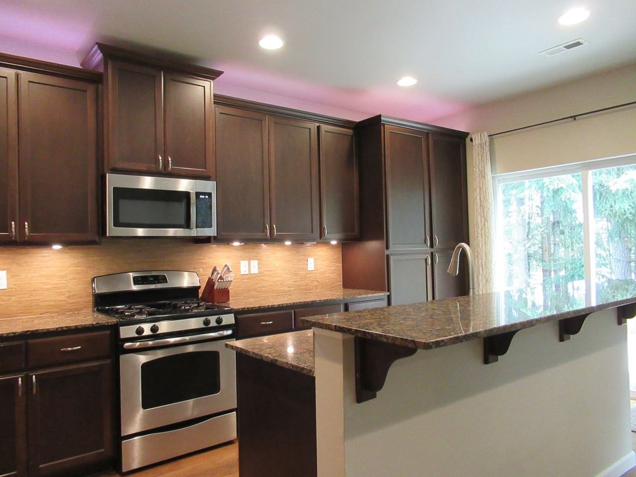 14203 Parkview Dr E - Photo 3 of 17