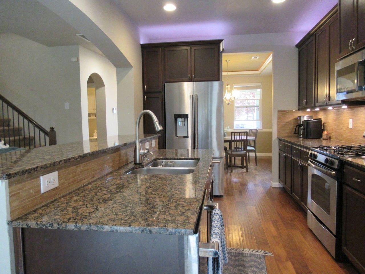 14203 Parkview Dr E - Photo 6 of 17