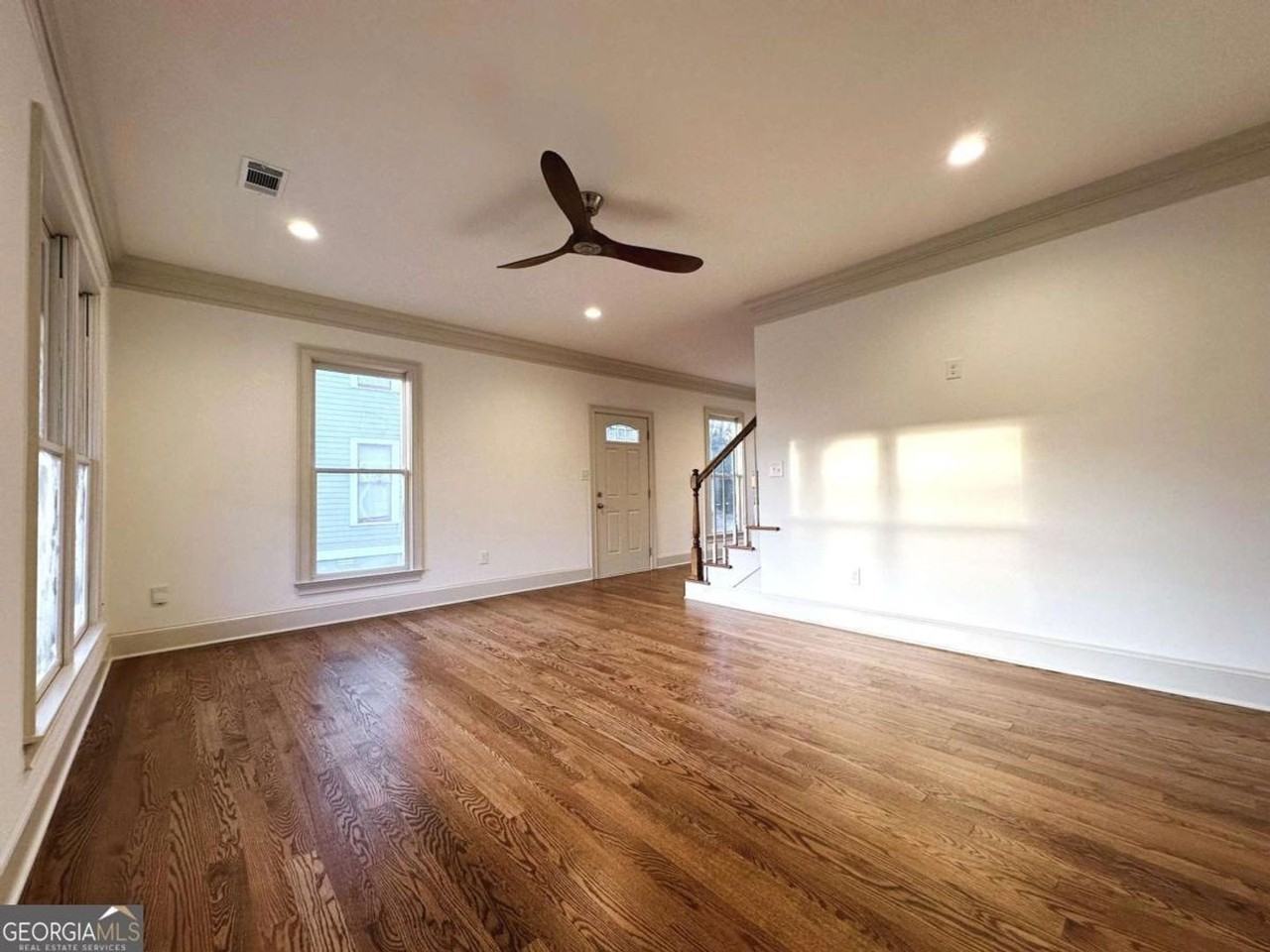 947 N Chase St - Photo 2 of 17