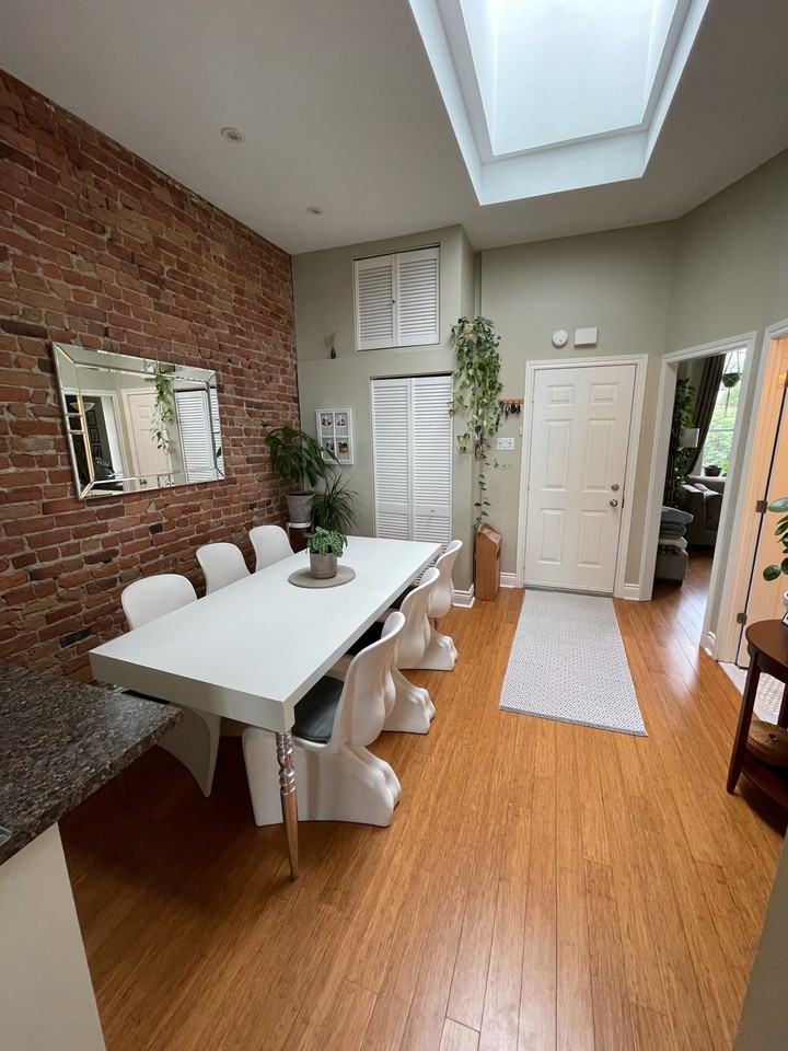 1546 Rue Saint-Antoine Ouest #3 - Photo 6 of 9