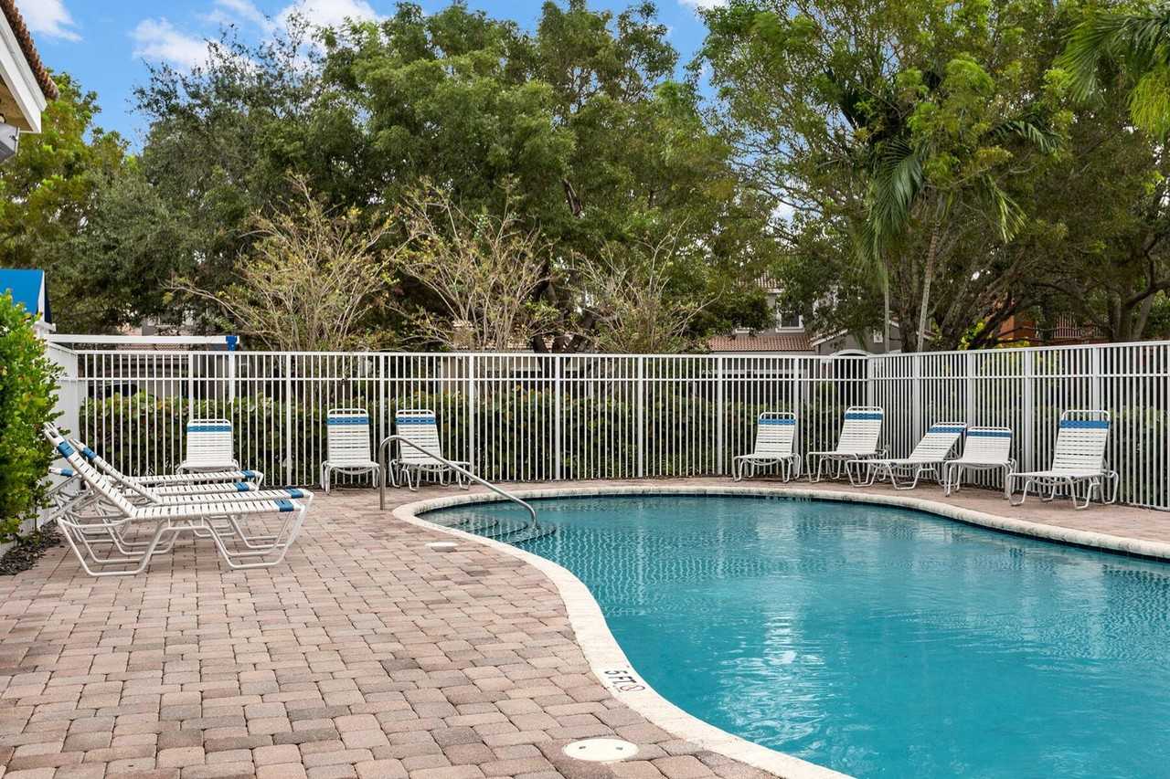 4311 N Magnolia Cir - Photo 4 of 23