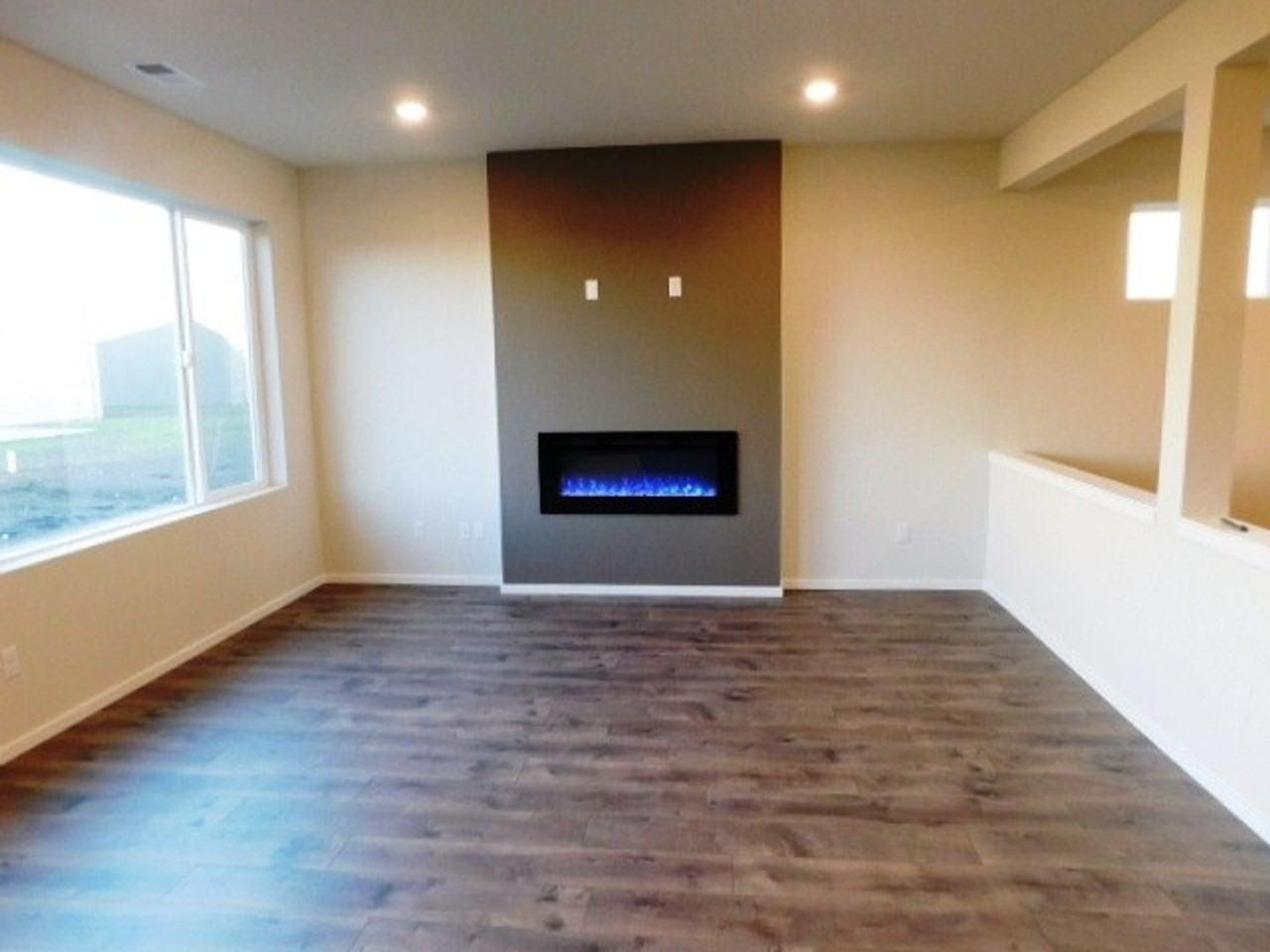 4707 Astronaut Ave Ne - Photo 5 of 38