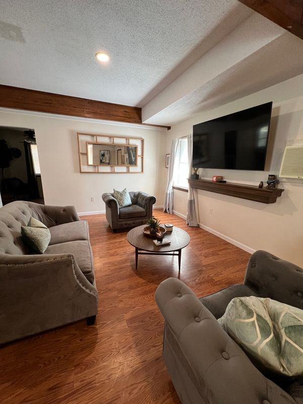 60084 Donya St - Photo 4 of 14