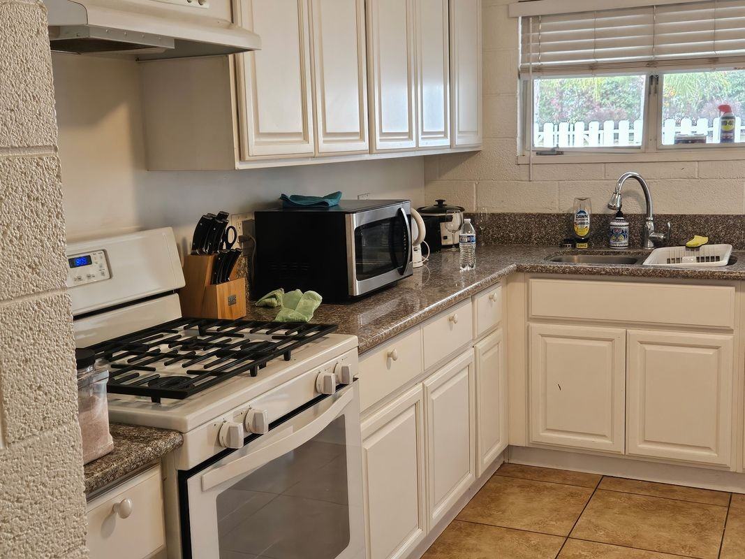 11446 Starlight Ave - Photo 3 of 7