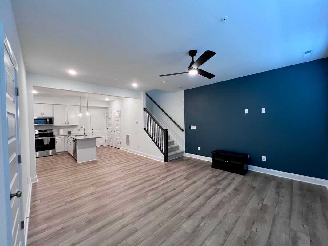 406 Gaston Park Ln ##100 - Photo 4 of 19