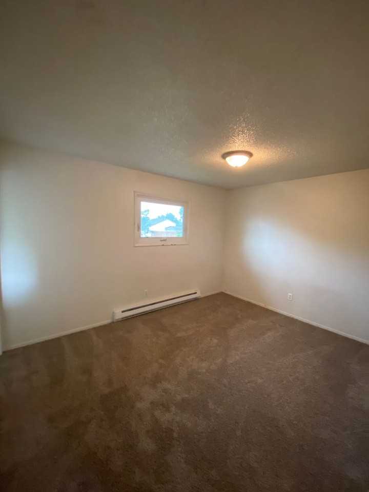 505 N Elm Rd - Photo 7 of 15