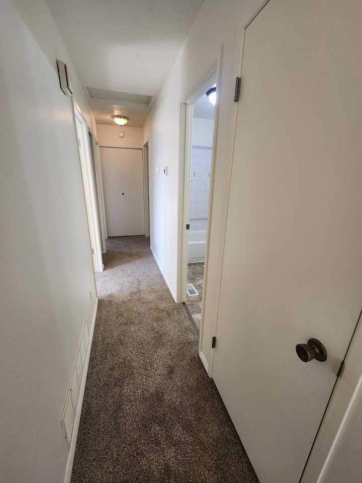 3635 W Hillcrest Dr - Photo 5 of 50