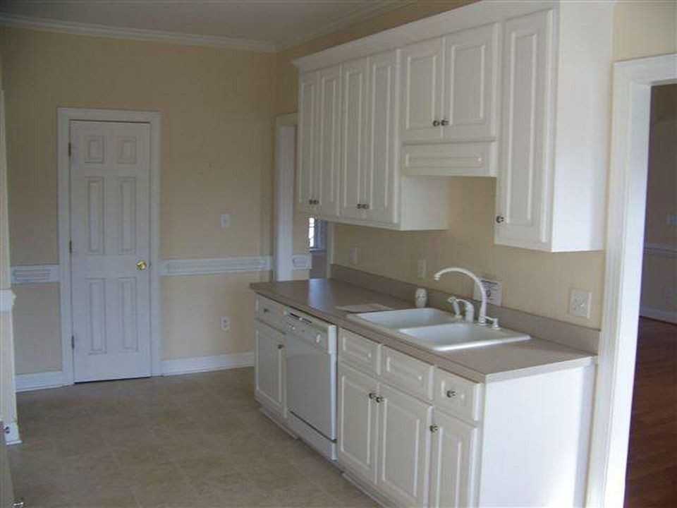 3709 Stonehenge Ln W - Photo 6 of 29