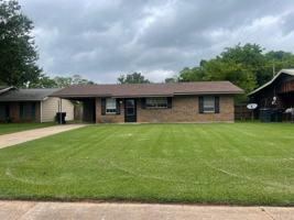 featured image of 1523 Lampkin Cir