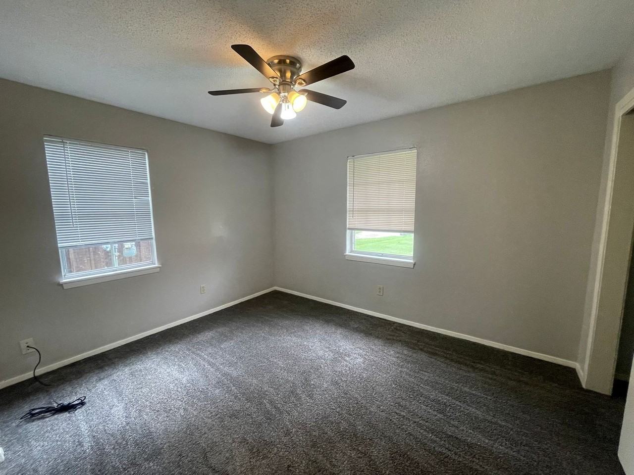 1523 Lampkin Cir - Photo 6 of 11