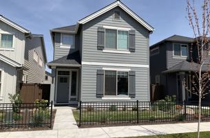featured image of 3835 Sw Coyote Pl