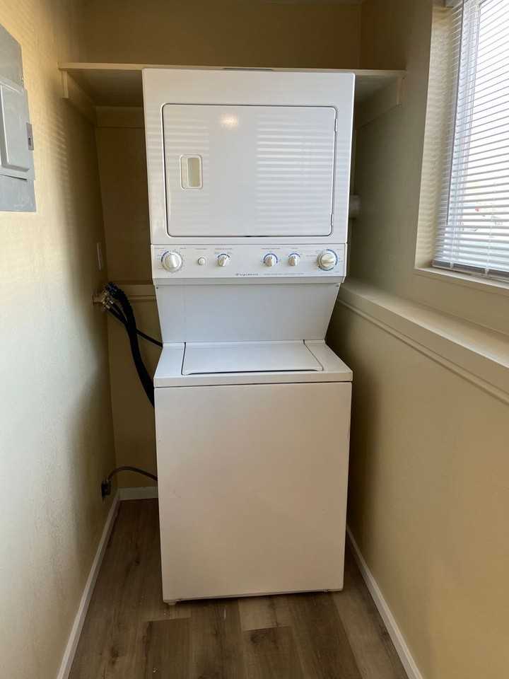13060 S 1765 W - Photo 3 of 8