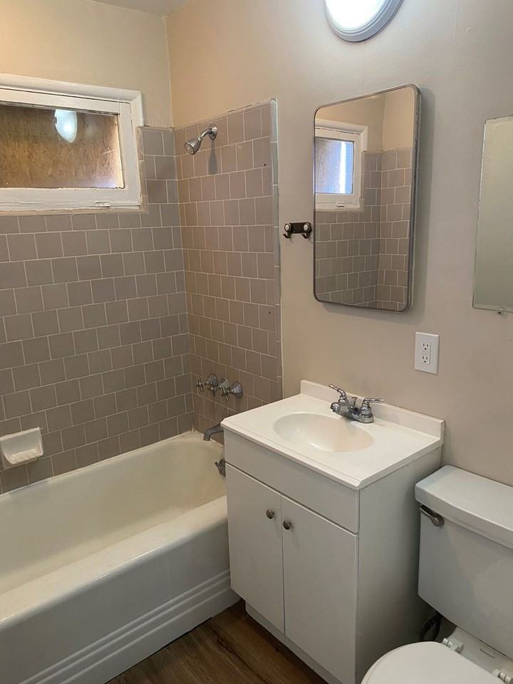 44 Myrtle St - Photo 3 of 7