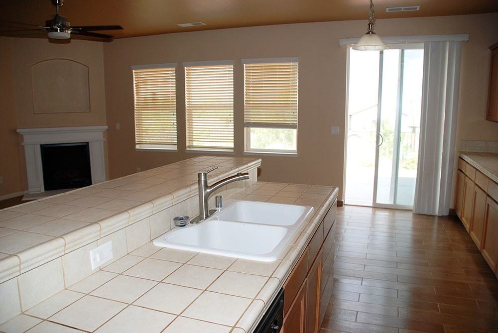 1448 Mount Grant Dr - Photo 2 of 12