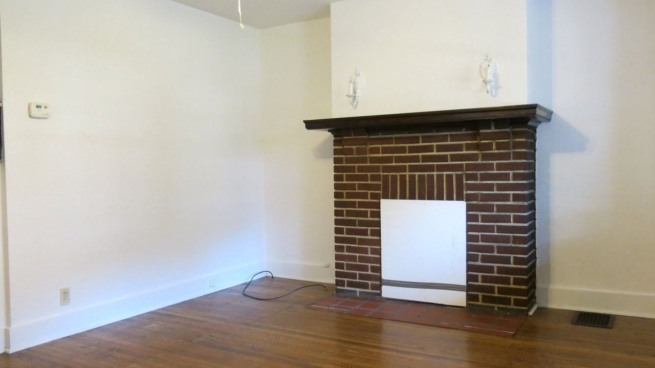 1866 Jancey St - Photo 4 of 14