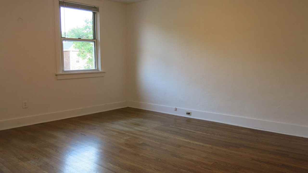 1866 Jancey St - Photo 7 of 14