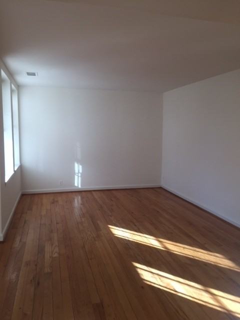 3861 Newark St Nw - Photo 2 of 8