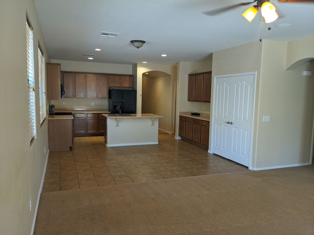 9204 N 182nd Ln - Photo 4 of 15