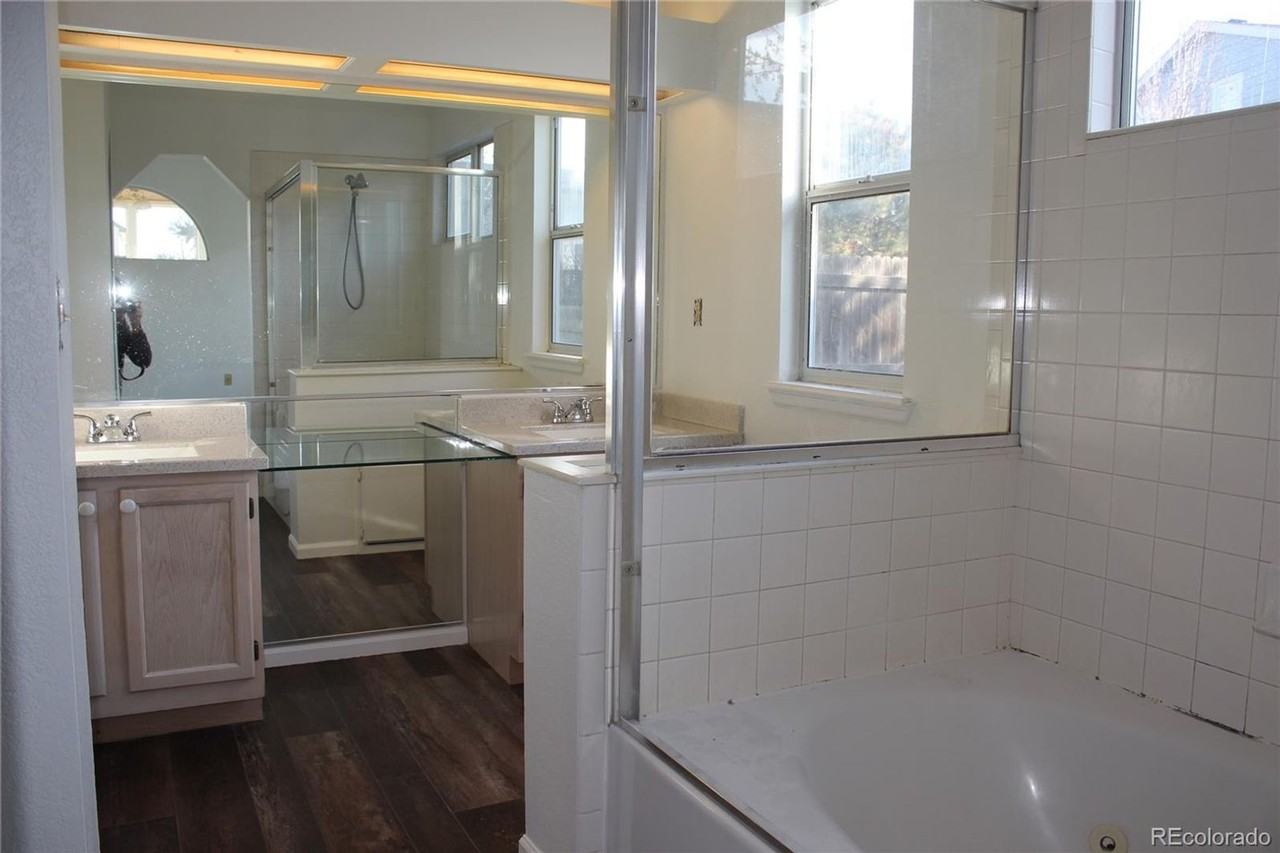 21795 Farmingdale Way - Photo 3 of 28