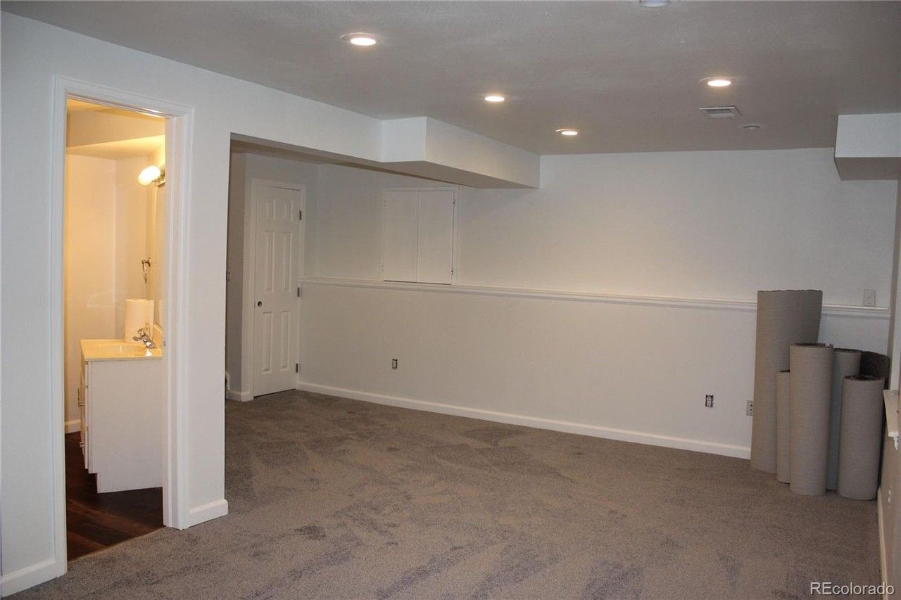 21795 Farmingdale Way - Photo 7 of 28