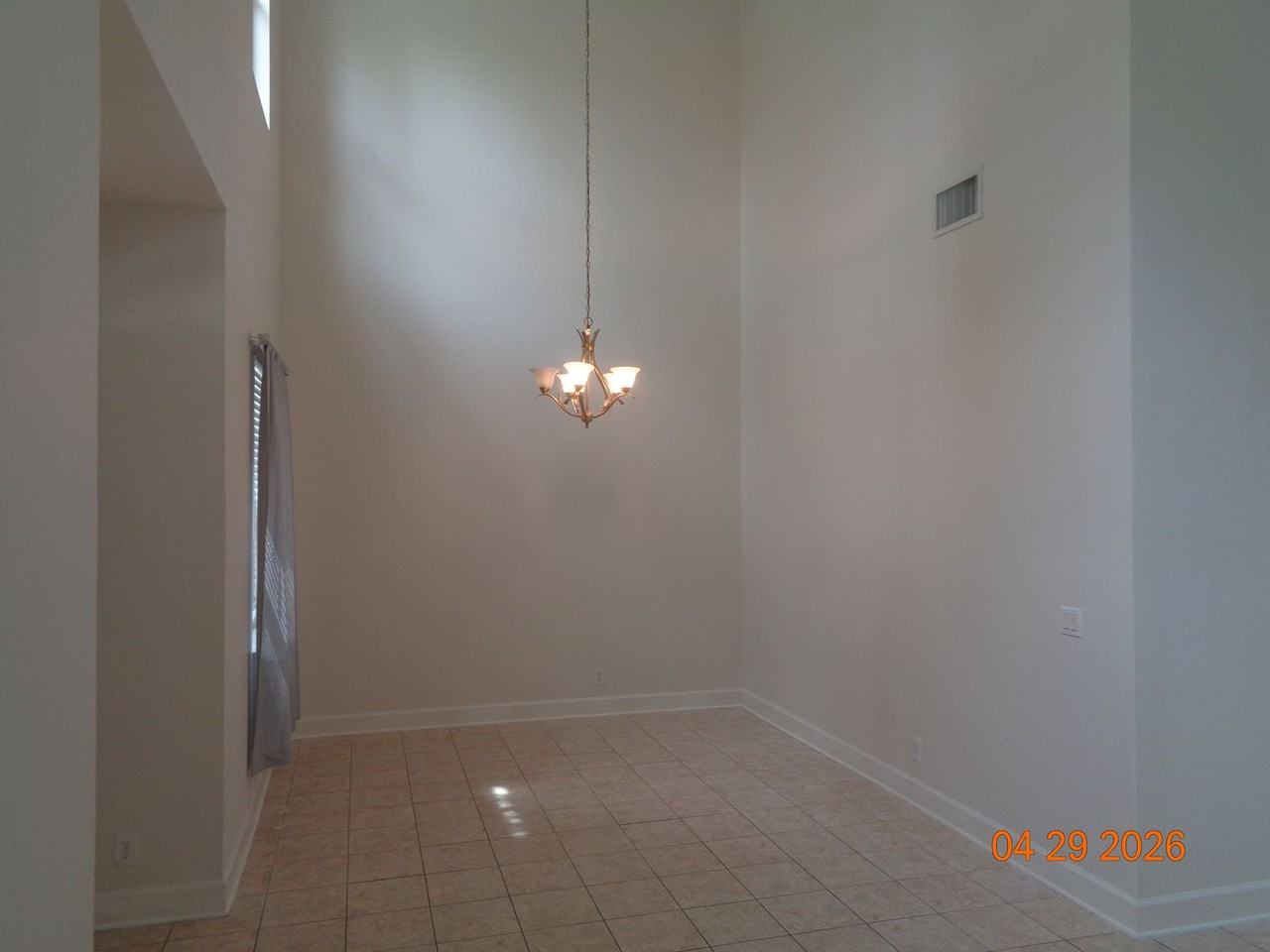 210 Woodhouse Ln - Photo 4 of 30