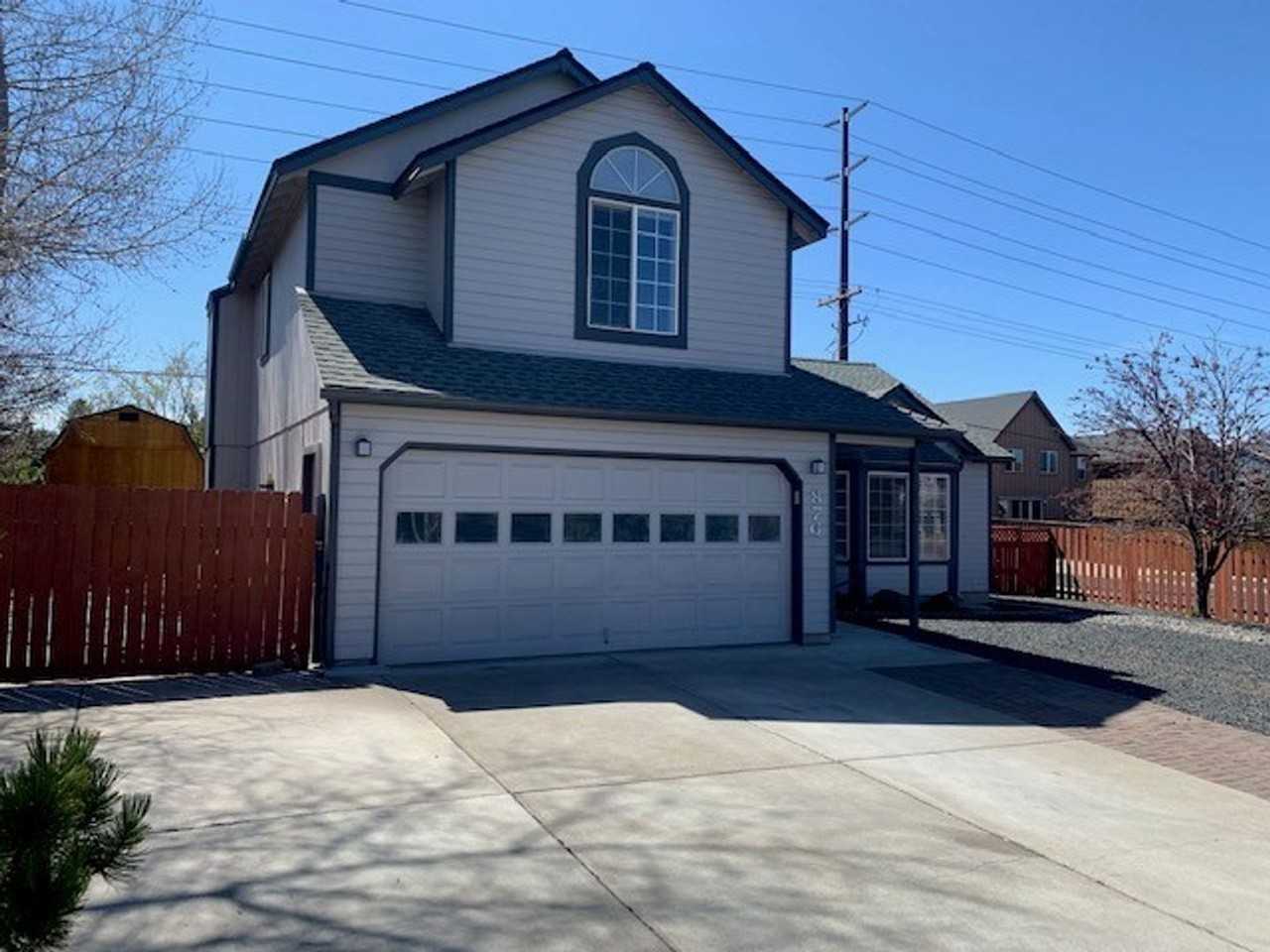 876 Ne Locksley Dr - Photo 2 of 27