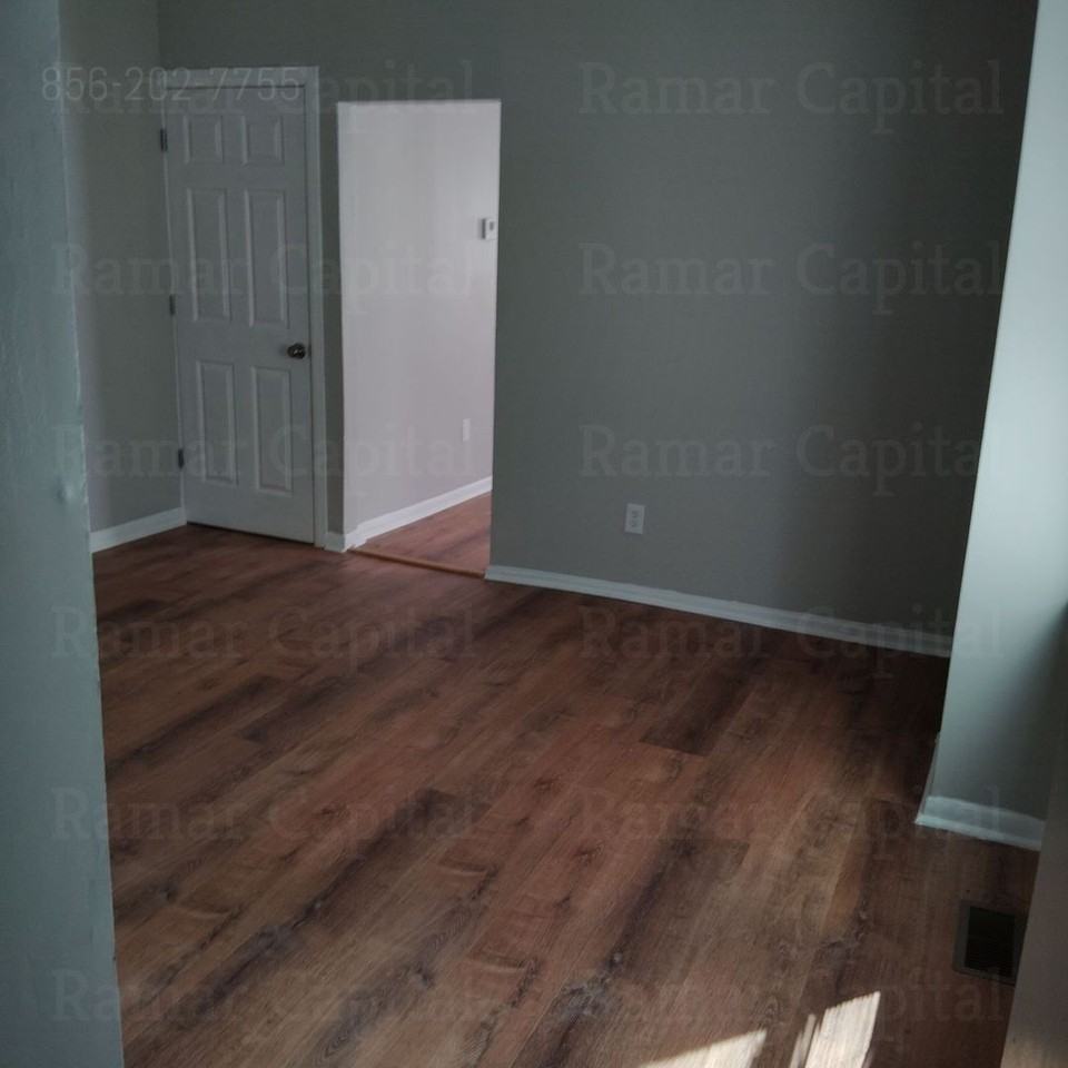 609 Henry St - Photo 5 of 15