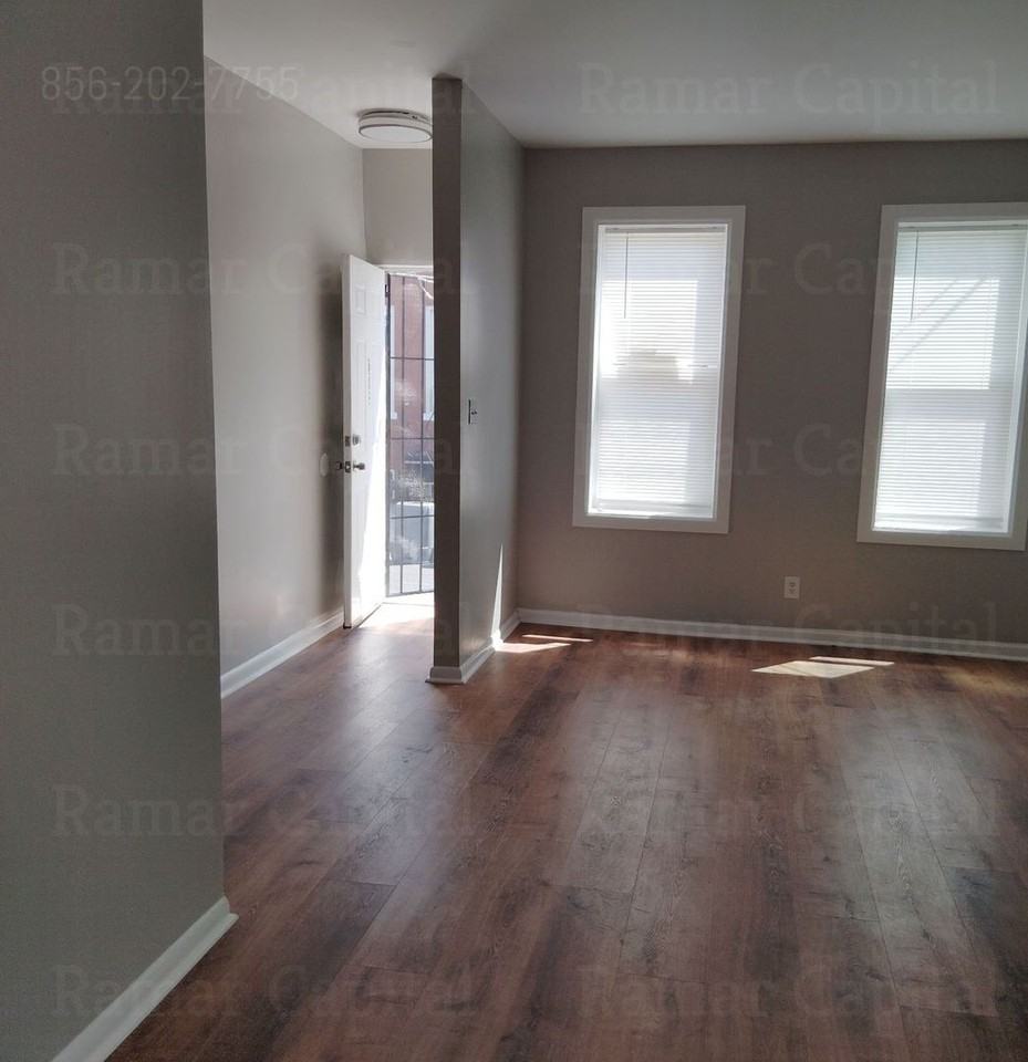 609 Henry St - Photo 7 of 15