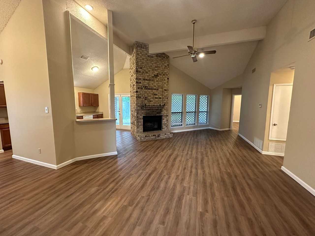 6416 Brookhaven Trl - Photo 3 of 30