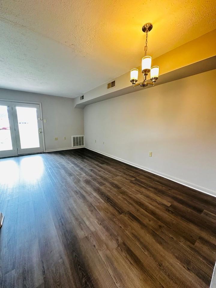 1218 Reservoir St - Photo 3 of 7
