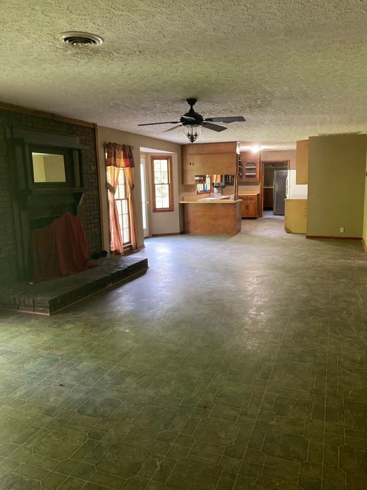 2232 Websters Chapel Rd - Photo 3 of 19