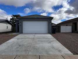 featured image of 3338 N Lomalai St