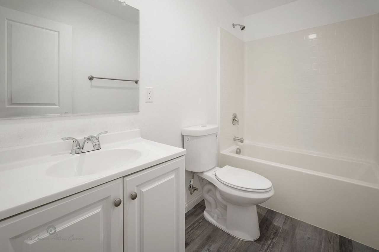Luxurious & comfortable units available! - Photo 4 of 18
